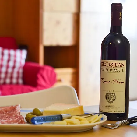 Bilocale Cervinia Cielo Alto Sulle Piste アパート *